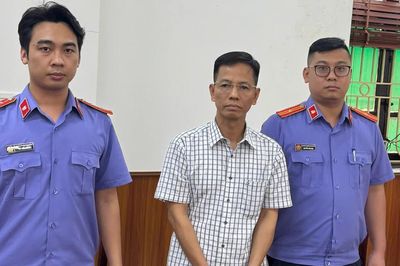 Một cựu thẩm phán ở Hà Nội bị bắt trong vụ làm sai lệch hồ sơ vụ án