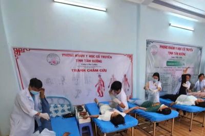 TP. Hồ Chí Minh: Phát triển khám chữa bệnh y học cổ truyền kết hợp y học hiện đại tại các trạm y tế cấp xã
