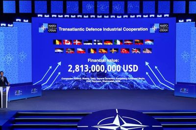 NATO công bố loạt thỏa thuận vũ khí trị giá hàng tỷ USD