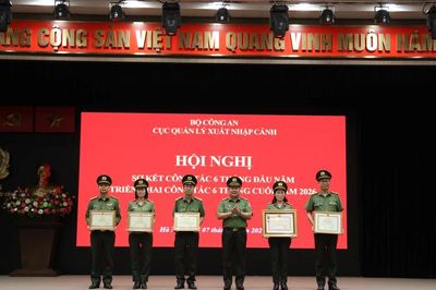 Cục Quản lý xuất nhập cảnh ghi dấu ấn trong 6 tháng đầu năm 2026