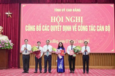 Tỉnh ủy công bố các quyết định về công tác cán bộ