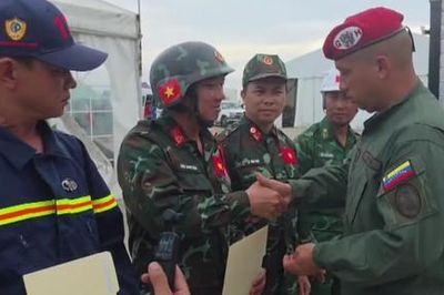 Venezuela trao Huy chương 'Anh hùng Venezuela' cho Đoàn cứu hộ Việt Nam