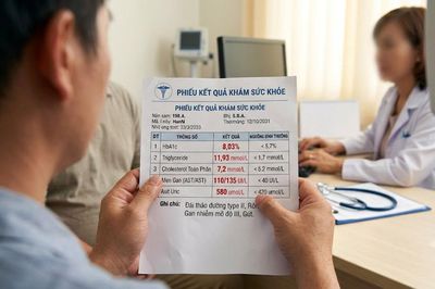 Thường xuyên ăn tối muộn, nam thanh niên 33 tuổi gánh cùng lúc 6 bệnh