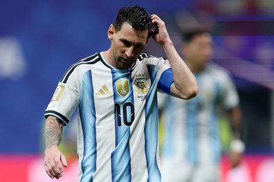 Messi tỏa sáng 4 phút, Argentina ngược dòng ngoạn mục thắng Ai Cập