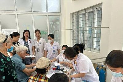 Phường Từ Liêm triển khai khám sức khỏe miễn phí cho người dân