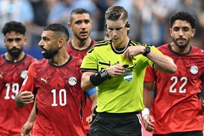 Ai Cập yêu cầu FIFA điều tra trọng tài sau trận thua đau Argentina