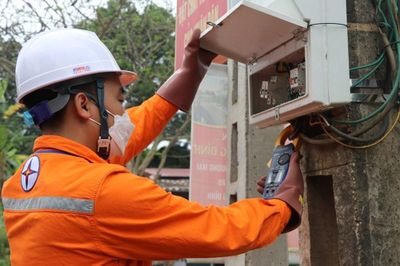 Bộ Công Thương: Chưa áp dụng giá điện theo giờ với hộ gia đình