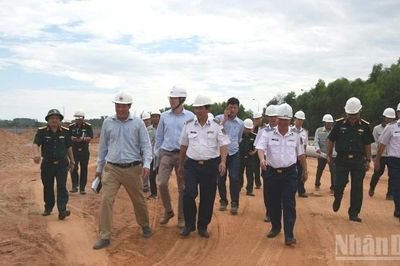 Phó Tư lệnh Cảnh sát biển Việt Nam kiểm tra thực tế Dự án Di chuyển Cơ quan Bộ Tư lệnh Vùng Cảnh sát biển 2