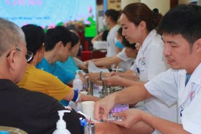 Khám sức khỏe toàn dân: Người dân Kim Liên được tầm soát bệnh miễn phí