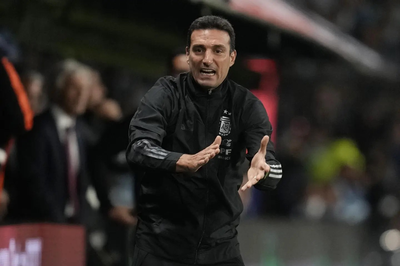 Scaloni 'mít ướt'
