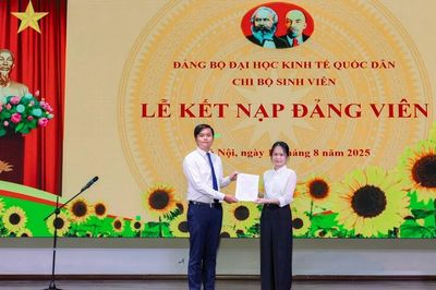 Chàng sinh viên Kinh tế phát triển phần mềm hỗ trợ học thống kê và phân tích dữ liệu