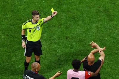 HLV Ai Cập giận dữ chỉ trích trọng tài và FIFA thiên vị Argentina