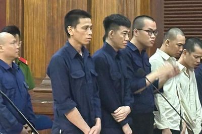 Hai bị cáo cầm đầu đường dây mua bán người xuyên biên giới lĩnh 38 năm tù