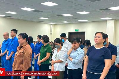 Hầu tòa vì nhận hối lộ khi thẩm định, cấp phép cơ sở y tế và nhà thuốc