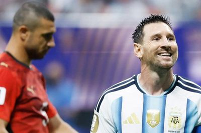 Messi đá hỏng penalty, ghi kỷ lục chẳng ai muốn