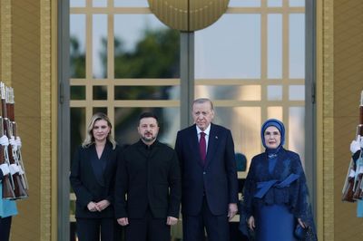 Ông Zelensky thúc giục NATO cung cấp hệ thống phòng không cho Ukraine