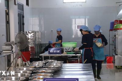 Bộ Y tế đề nghị điều tra vụ gần 40 học sinh tại Đắk Lắk nhập viện cấp cứu