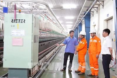 Tiết kiệm năng lượng trở thành lợi thế cạnh tranh của doanh nghiệp Vĩnh Long