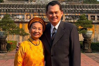 NSƯT Hữu Châu chia sẻ hình ảnh hậu trường của Hoàng Hậu Cuối Cùng