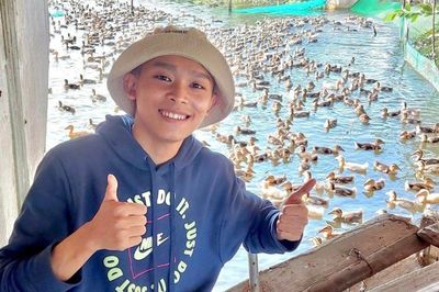 Về quê hương Hồ Văn Cường, nghe hương sen 'kể chuyện'
