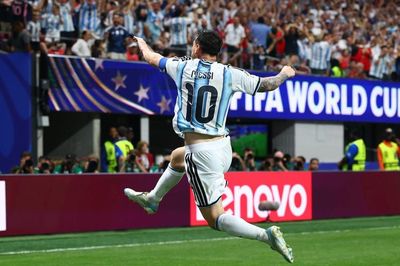 Đừng bao giờ vội gạch tên Lionel Messi