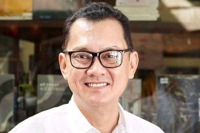NSƯT Hữu Châu báo tin vui ở tuổi 60
