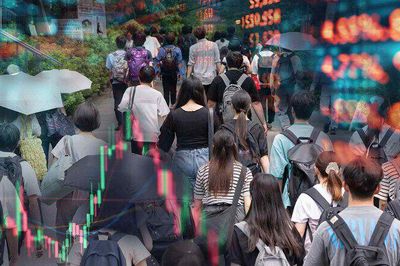 FOMO chứng khoán: Người trẻ Nhật Bản 'nhịn ăn, nhịn mặc' để dồn tiền đầu tư
