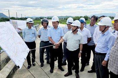 Chủ tịch HĐND thành phố Nguyễn Đức Dũng: Tháo gỡ khó khăn, đẩy nhanh tiến độ các dự án trọng điểm