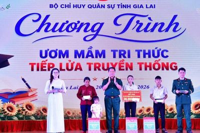 Ðiểm tựa yêu thương của học sinh mồ côi