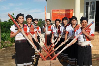 Tăng cường sự lãnh đạo của Ðảng đối với công tác dân tộc