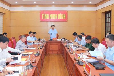 UBND tỉnh nghe báo cáo phương án Quy hoạch chung Khu kinh tế Ninh Cơ