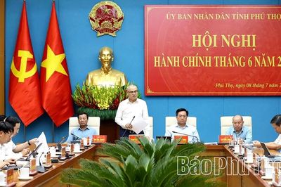 Khơi thông nguồn lực, quyết tâm đạt mục tiêu tăng trưởng hai con số