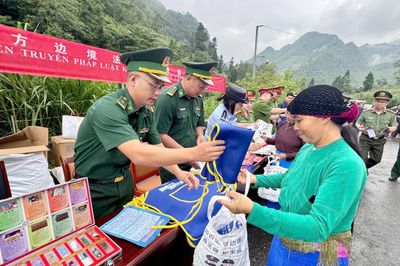 Tuyên truyền pháp luật cho 500 lượt cư dân khu vực biên giới