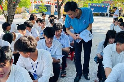 Đừng để gián đoạn bảo hiểm y tế
