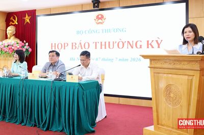 Bộ Công Thương: Hoàn thiện Nghị định mới về kinh doanh xăng dầu, tăng cường điều hành giá, đẩy mạnh phòng chống buôn lậu