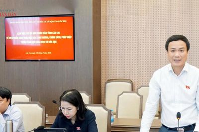 Đoàn khảo sát của Ủy ban Văn hóa và Xã hội làm việc với UBND tỉnh Lào Cai