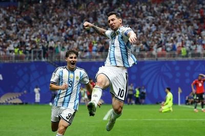 Argentina 3-2 Ai Cập: Bản lĩnh của nhà vô địch