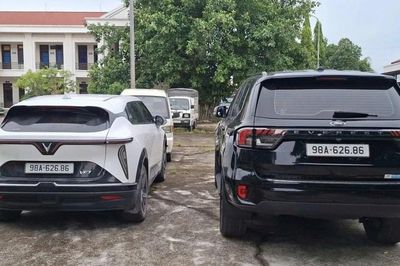 Gắn biển số giả, tài xế xe điện bị phạt 40 triệu đồng