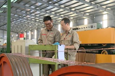 Khởi động chương trình 'Những cống hiến thầm lặng' và tọa đàm 'Việc làm thời AI'