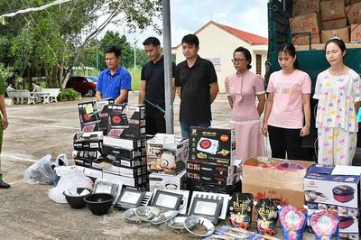 Thổi phồng chất lượng, lừa bán đồ gia dụng giá cao, 8 đối tượng bị khởi tố, tạm giam