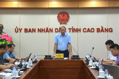 Tập trung tháo gỡ khó khăn thực hiện Dự án đầu tư khai thác lộ thiên mỏ sắt Nà Rụa