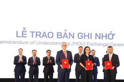 Đà Nẵng ký loạt thỏa thuận phát triển Trung tâm Tài chính quốc tế