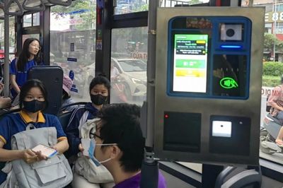 Miễn phí xe buýt và phép thử giao thông xanh tại Hà Nội