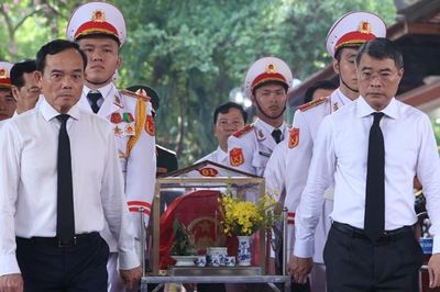 Thủ tướng yêu cầu khẩn trương giải mã hồ sơ dữ liệu các mộ liệt sĩ tập thể