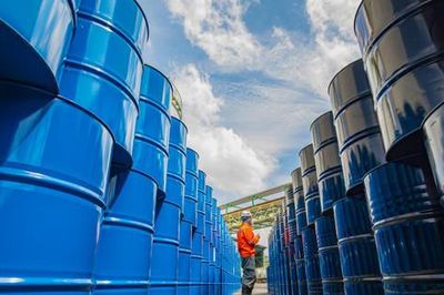 Sau chiến tranh, thị trường dầu bước vào cuộc chiến mới