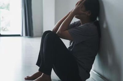 Khi nhan sắc không còn: Vợ bị chồng ruồng bỏ đúng lúc cần chỗ dựa nhất