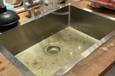 5 cách thông chậu rửa chén bị tắc cực nhanh, không lo tốn tiền gọi thợ