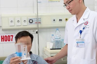 Phẫu thuật đồng thời xương sườn, xương đòn cứu bệnh nhân đa chấn thương nặng