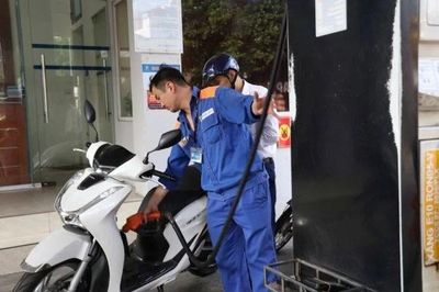 Giá xăng giảm hơn 500 đồng/lít từ 15h hôm nay (9-7)
