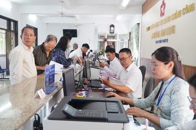 Huế xây dựng các mức hỗ trợ cho cán bộ đi làm xa nhà từ 15km trở lên